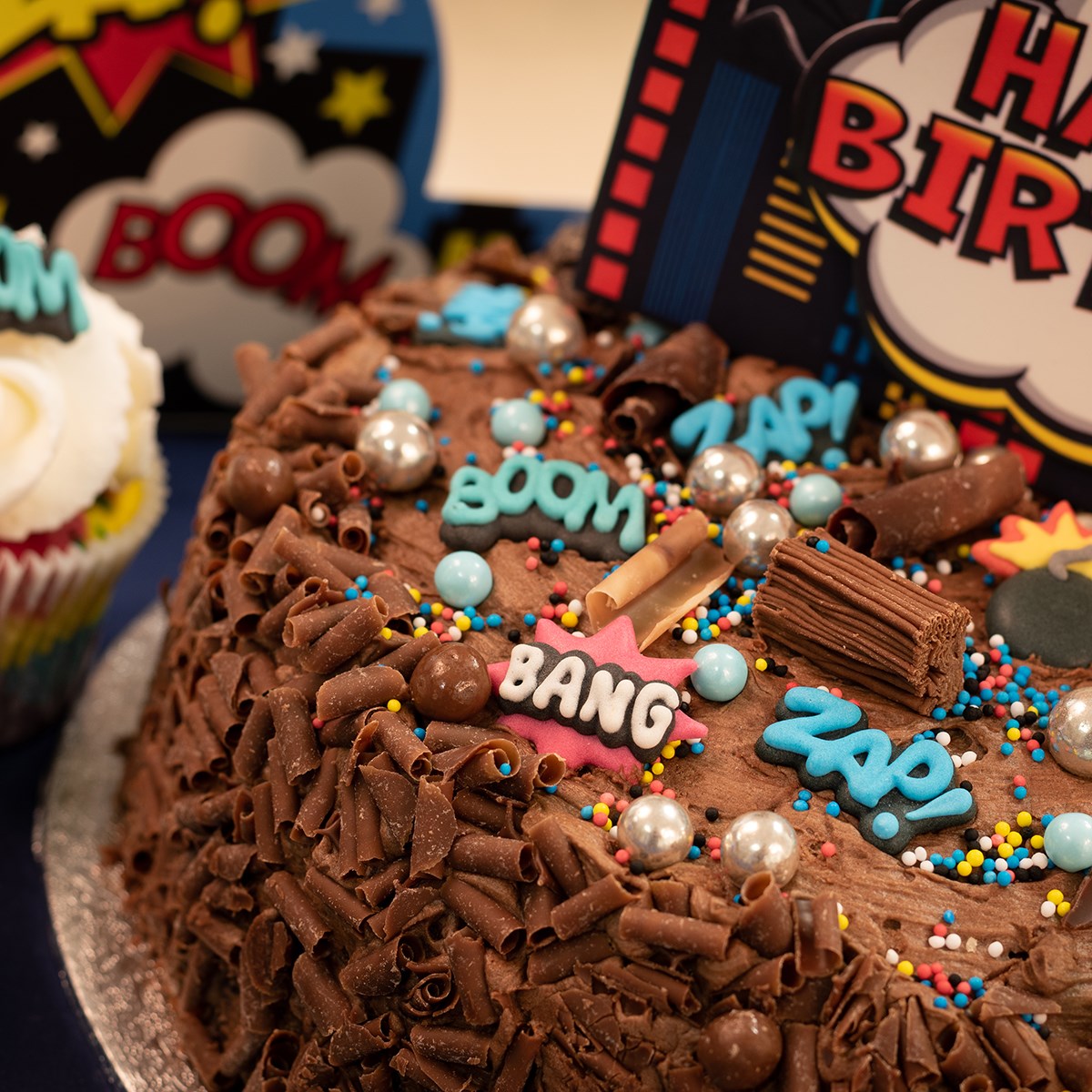 Superhero Birthday Party Box - 8 guests