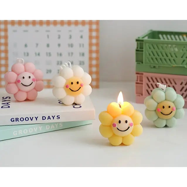 Smiley Sunflower Candle (White)